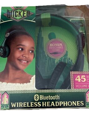 Wicked Kids Bluetooth Wireless Headphones, Universal Studios New Blemished Box